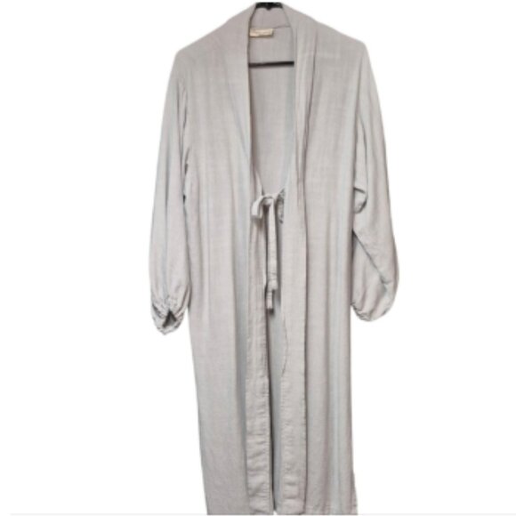 Madame Babu Elegant Gray Women's Robe Duster - Picture 2 of 12